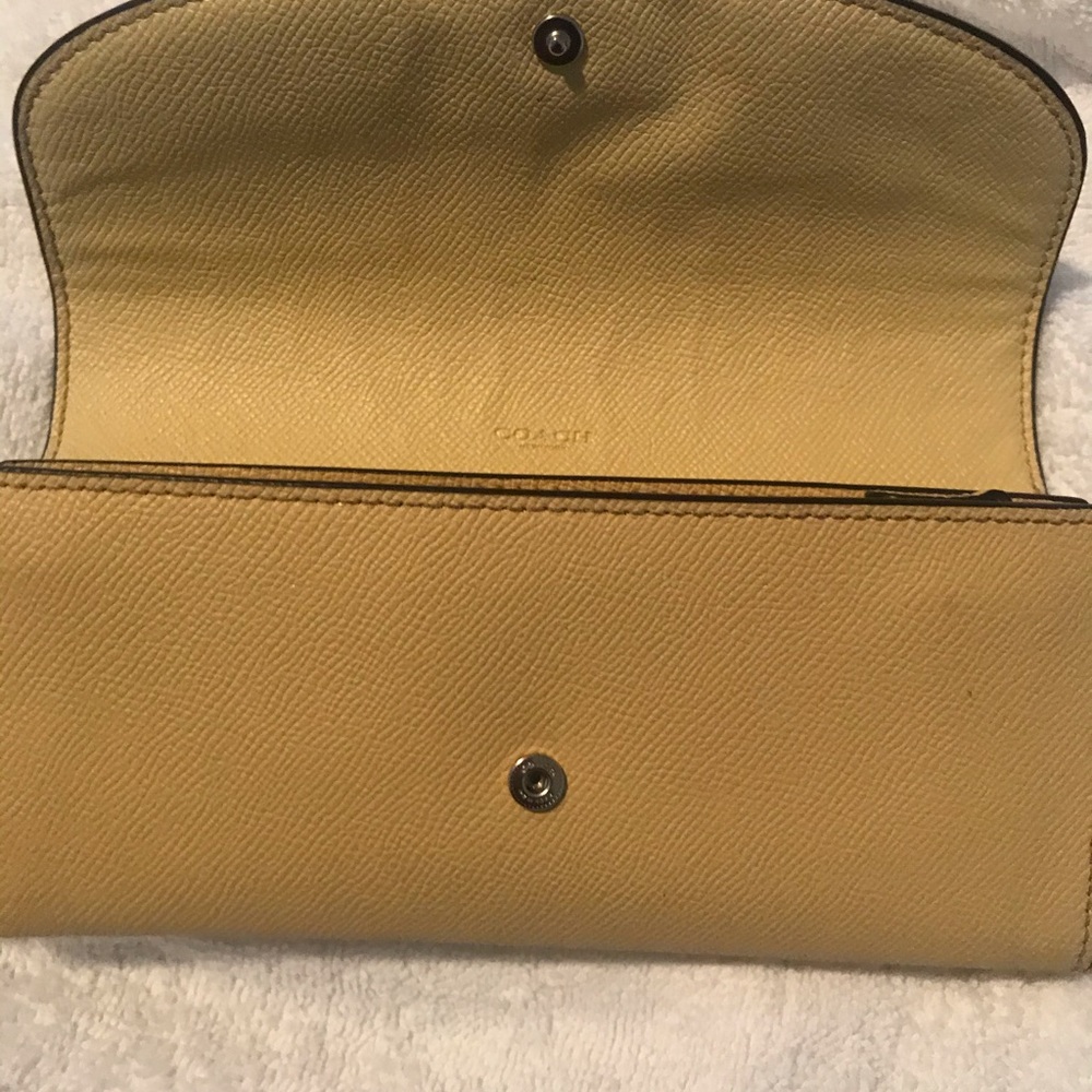 Nice coach wallet